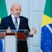 Pesquisa aponta vantagem de Flávio Bolsonaro sobre Lula no segundo turno